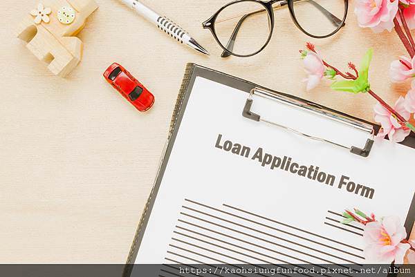 top-view-business-office-desk-background-business-loan-appcation-form-pen-flower-house-car-wooden-table-background-with-copy-space.jpg