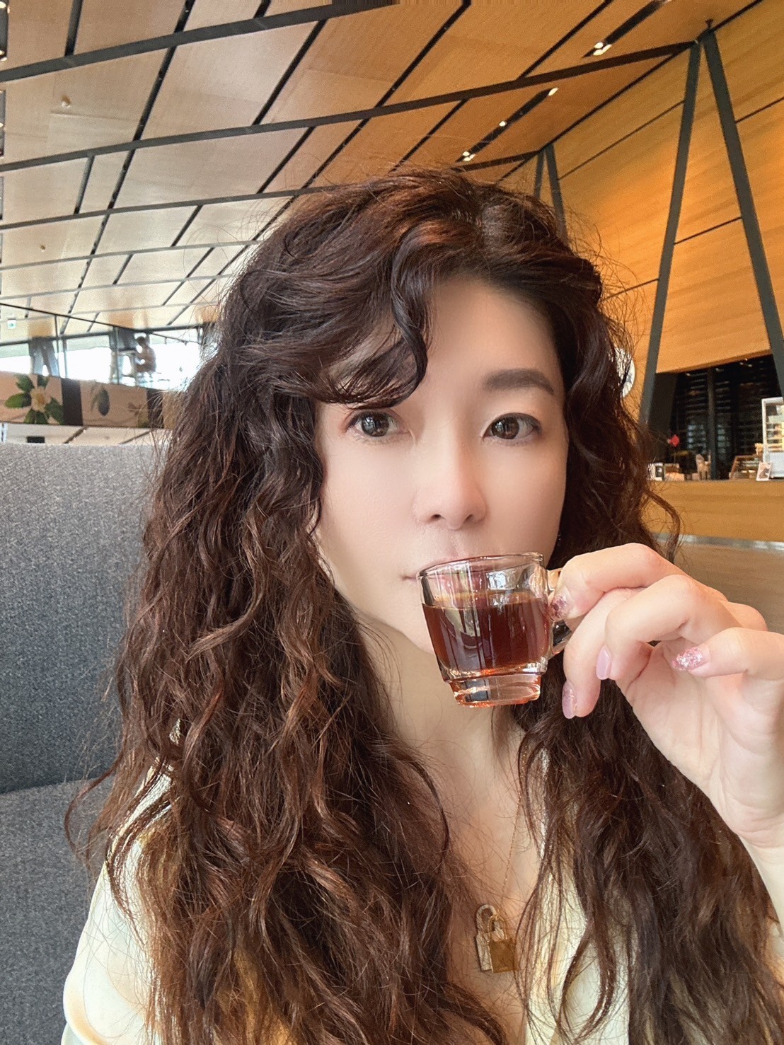 【屏東咖啡廳】邦尼沃金Bunny Walking Coffee ‧整個屏東總圖都是我的咖啡廳,超大落地窗綠蔭盡收眼底,咖啡豆的香氣、醇度、餘味,享受美好的午後時光 - 第17張圖