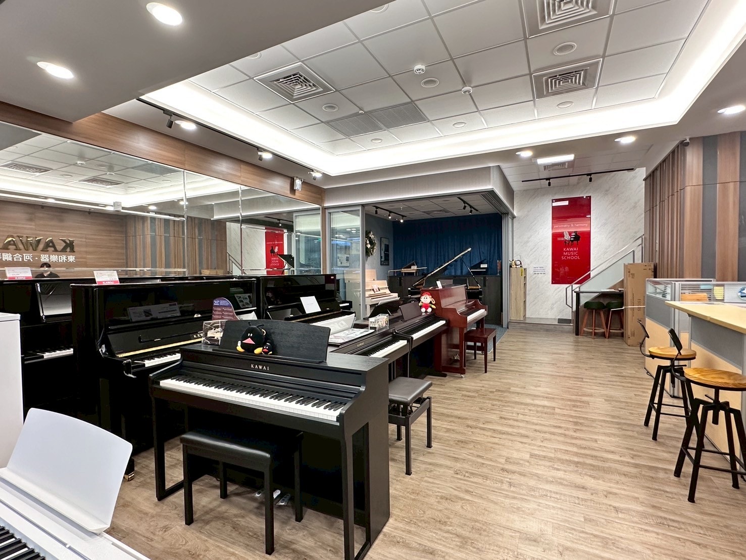 【高雄鋼琴】 KAWAI Pianos 河合鋼琴 – 高雄直營店丨在都市叢林裡也能自在彈奏的-KAWAI NF-15原聲混合鋼琴 - 第4張圖