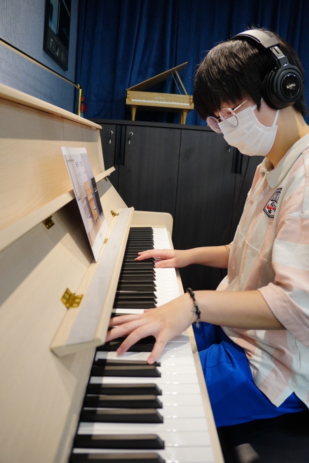 【高雄鋼琴】 KAWAI Pianos 河合鋼琴 – 高雄直營店丨在都市叢林裡也能自在彈奏的-KAWAI NF-15原聲混合鋼琴 - 第21張圖