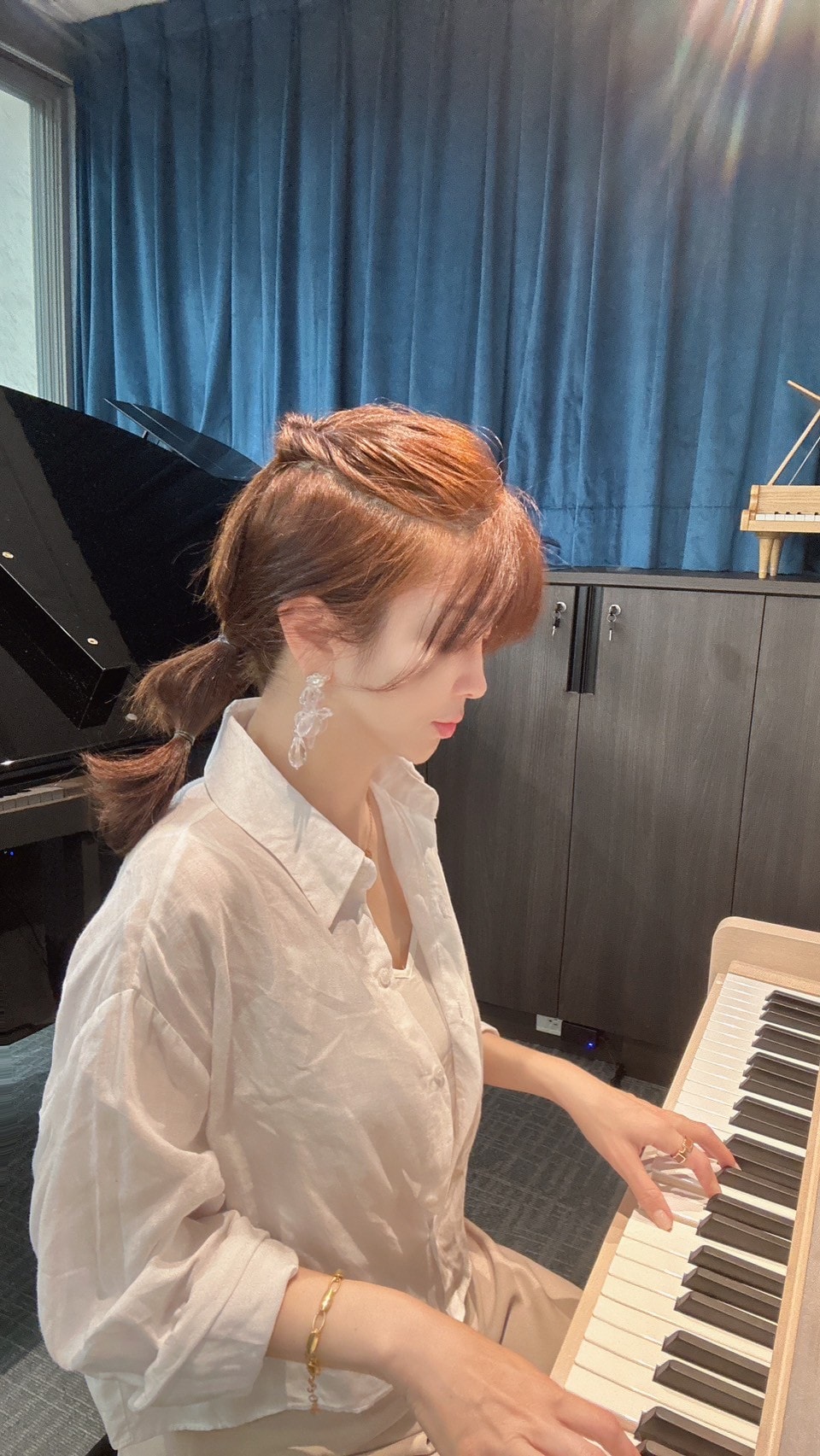 【高雄鋼琴】 KAWAI Pianos 河合鋼琴 – 高雄直營店丨在都市叢林裡也能自在彈奏的-KAWAI NF-15原聲混合鋼琴 - 第19張圖